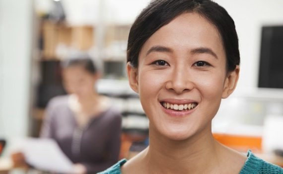 Woman having a happy Monday.