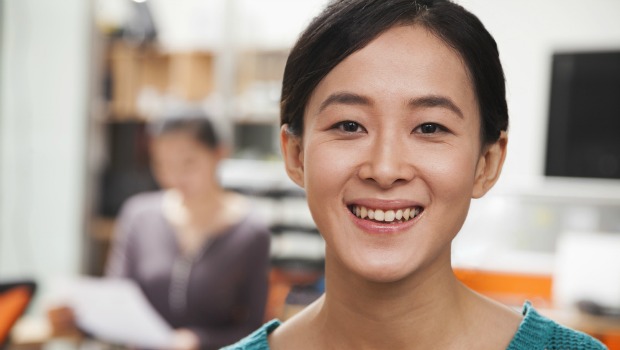 Woman having a happy Monday.