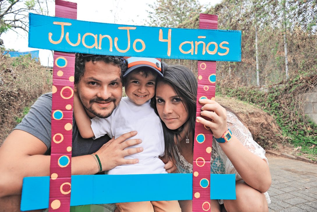 Happy family in Costa Rica