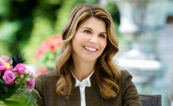 Actress Lori Loughlin